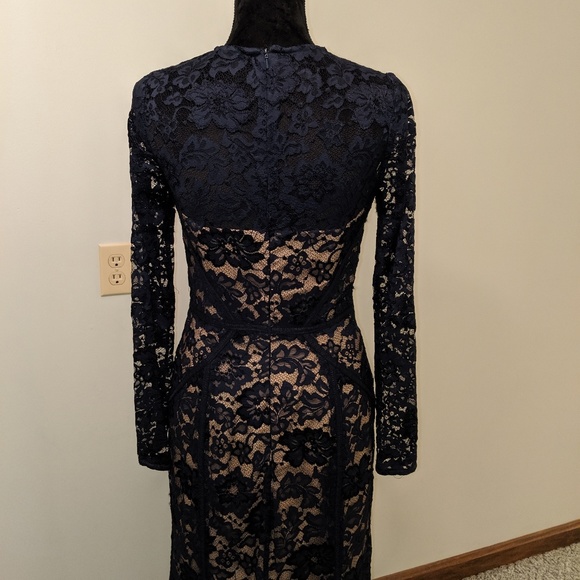 Monique Lhullier Gown - Picture 6 of 6